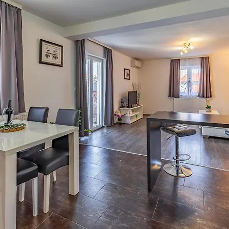 Vakantiehuis Amazing In With Wifi