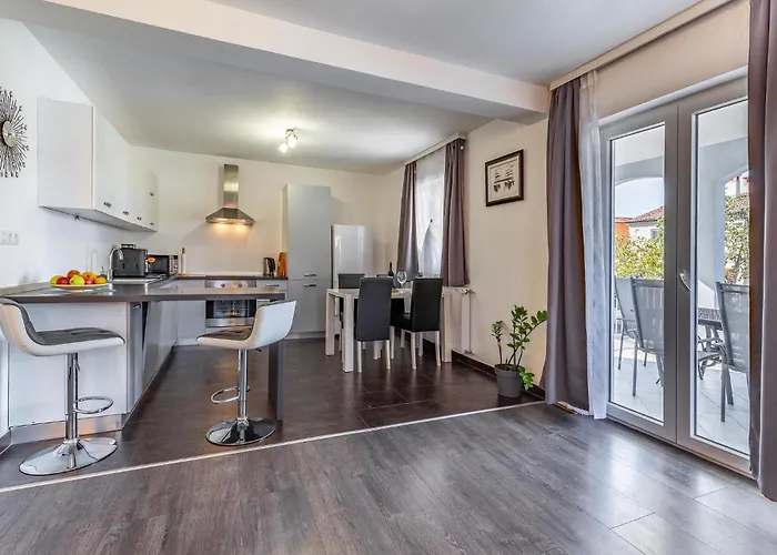 Holiday home Amazing In With Wifi Pula