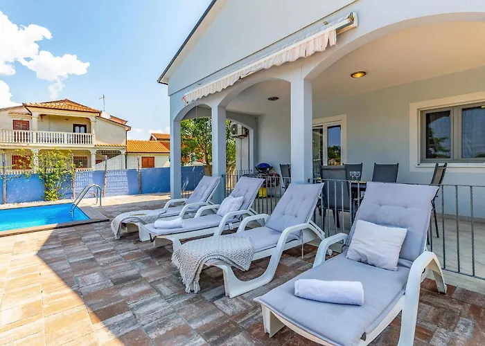 Holiday home Amazing In With Wifi *