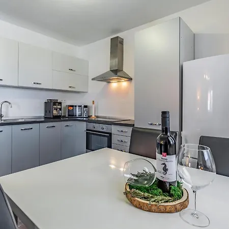 Amazing In With Wifi *