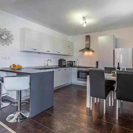 Amazing In With Wifi *